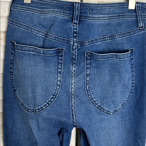 We the Free Classic Blue Flare High Rise Jeans Size 27 - Picture 8 of 11